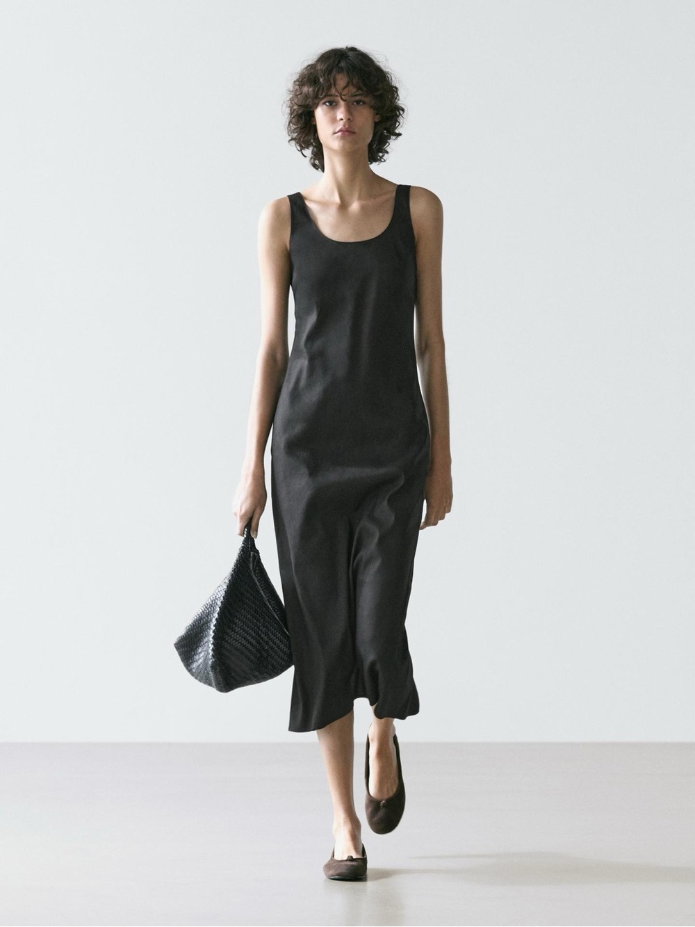 Massimo Dutti FLOWING ROUND NECK MIDI DRESS black Size 6US linen blend